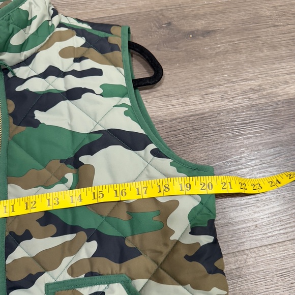 J. Crew Mercantile Excursion Printed Quilted Puffer Vest In Camo - Picture 7 of 8